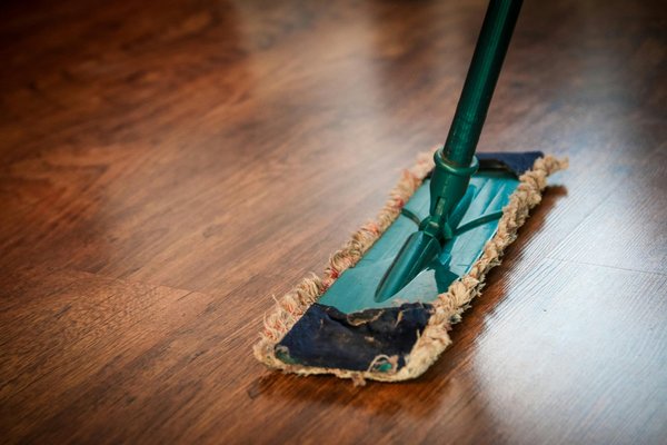 Découvrez les meilleurs produits d'entretien pour surfaces stratifiées